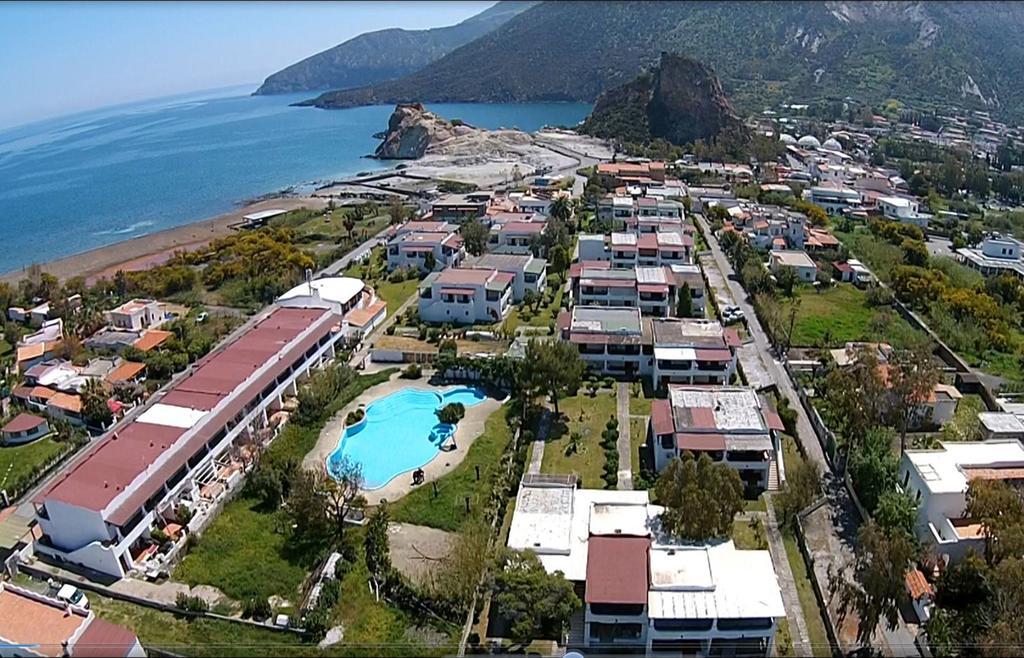 Il Caimano B & B, Con Piscina Dal 13 Luglio Al 31 Agosto Vulcano  Εξωτερικό φωτογραφία